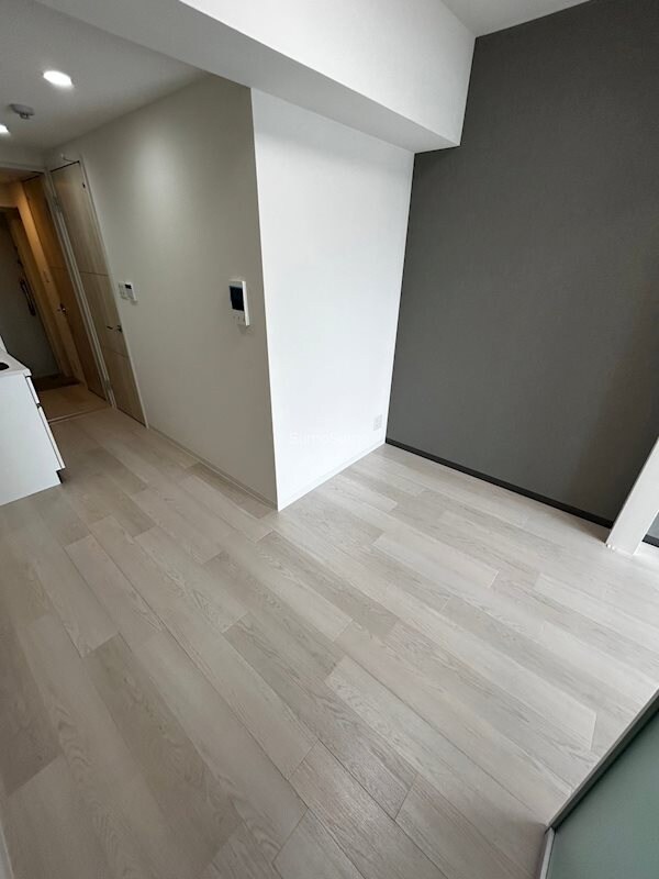 物件内観写真6　(ゆったりとした居間です)