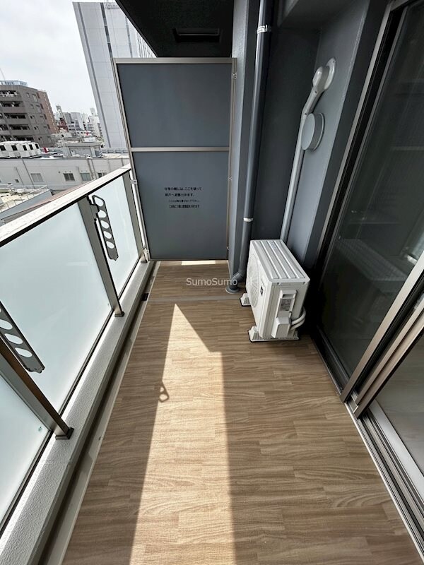 物件内観写真10　(バルコニーがあります)