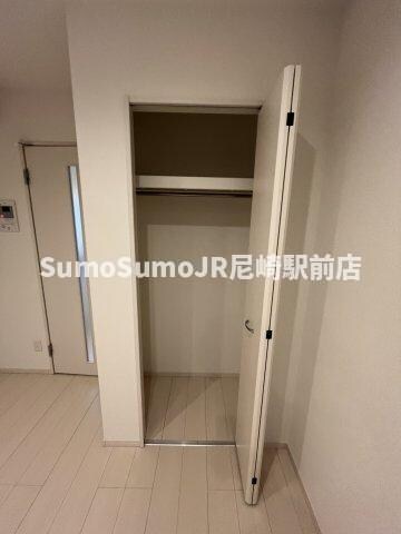 物件内観写真15　(小物を収納するのに便利です)