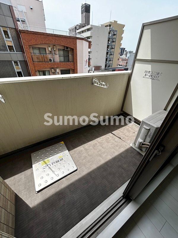 物件内観写真11　(お洗濯にも便利なバルコニー付き)