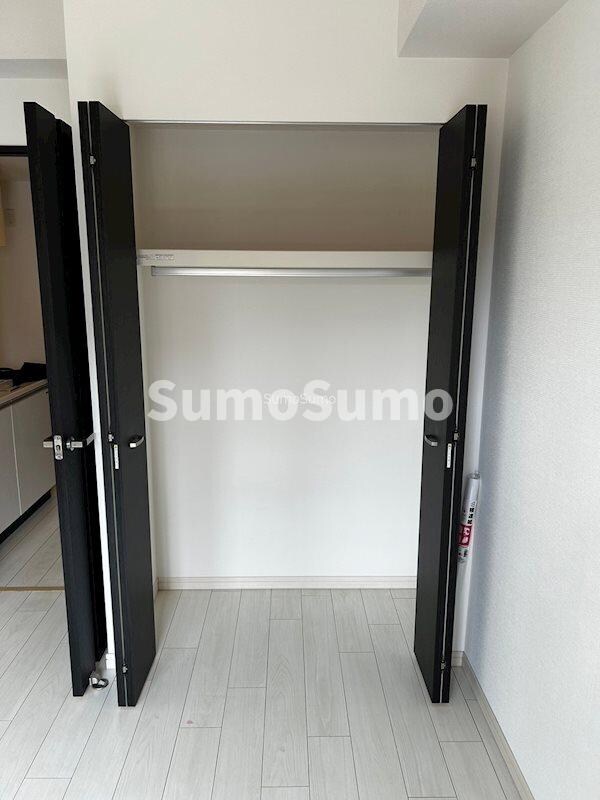 物件内観写真14　(収納豊富です)