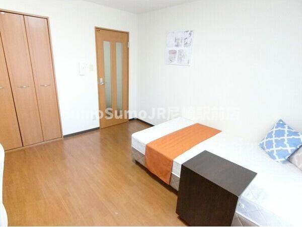 物件内観写真18　(使い勝手のいい洋室です)