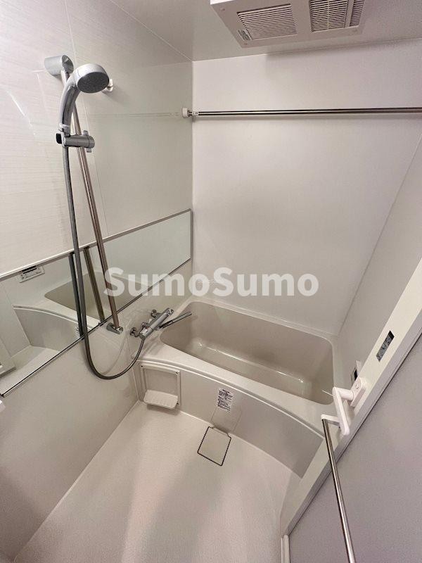 浴室(コンパクトで使いやすいお風呂です)