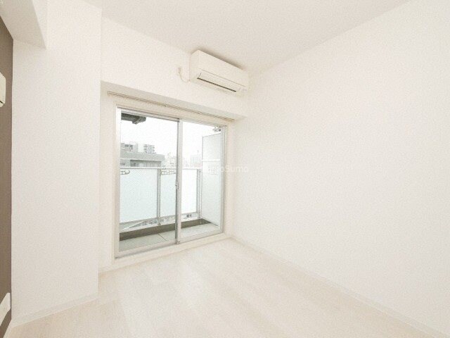 物件内観写真4　(リビングです)