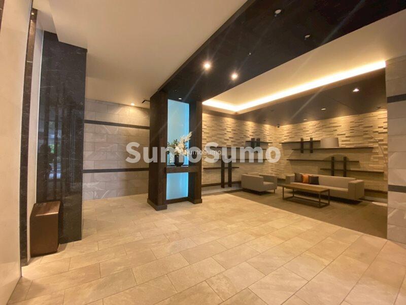 物件外観写真3　(建物の内部です)