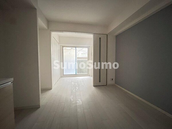 居室(ゆったり過ごせる居間です)