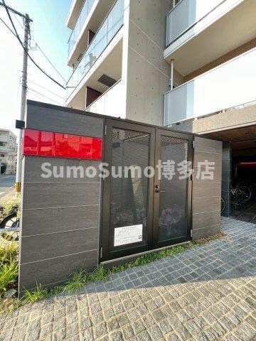 物件外観写真5　(毎日通るエントランスはこのようになっています)