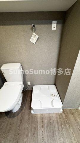 物件内観写真18　(落ち着いた色調のトイレです)