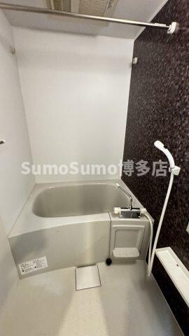 物件内観写真26　(コンパクトで使いやすいお風呂です)