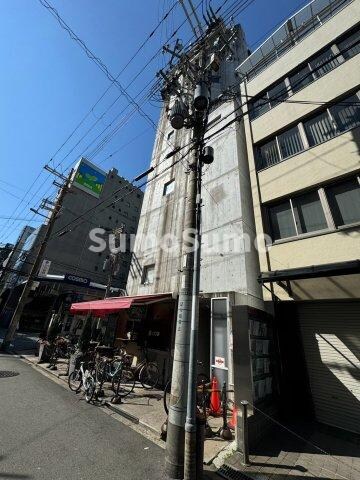 物件外観写真2　(落ち着いた雰囲気の外観です)