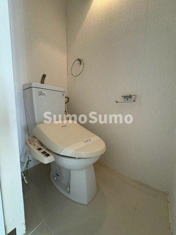 物件内観写真5　(シンプルで使いやすいトイレです)