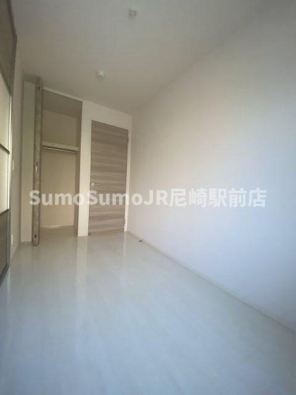 居室(ゆったりとした居間です)