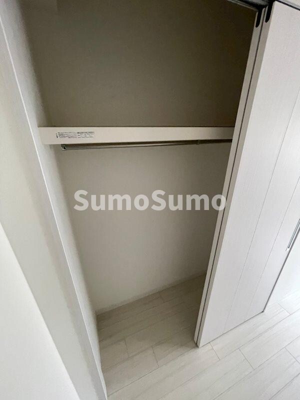 物件内観写真14　(たっぷりとした収納スペースです)