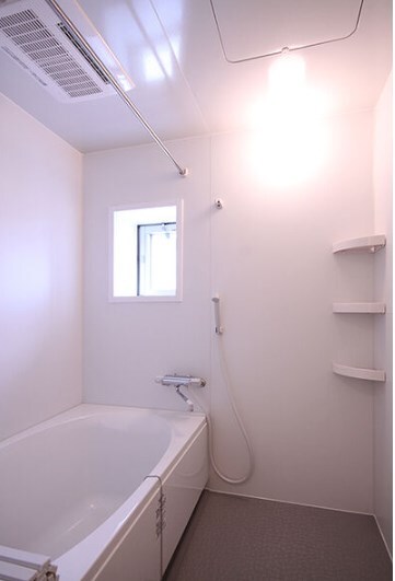 物件内観写真8　(お風呂です)