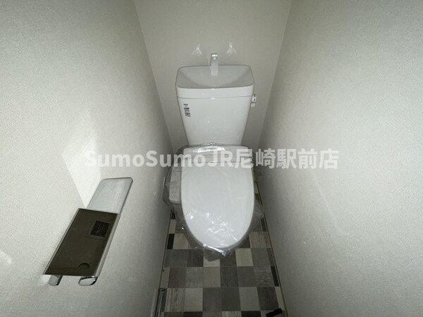 トイレ(落ち着いた色調のトイレです)
