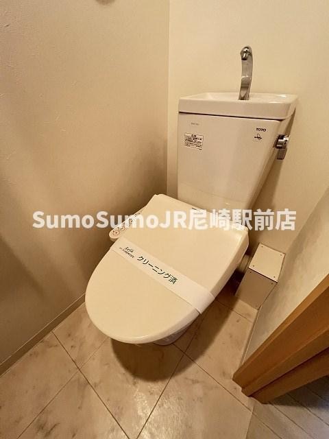 物件内観写真10　(コンパクトで使いやすいトイレです)