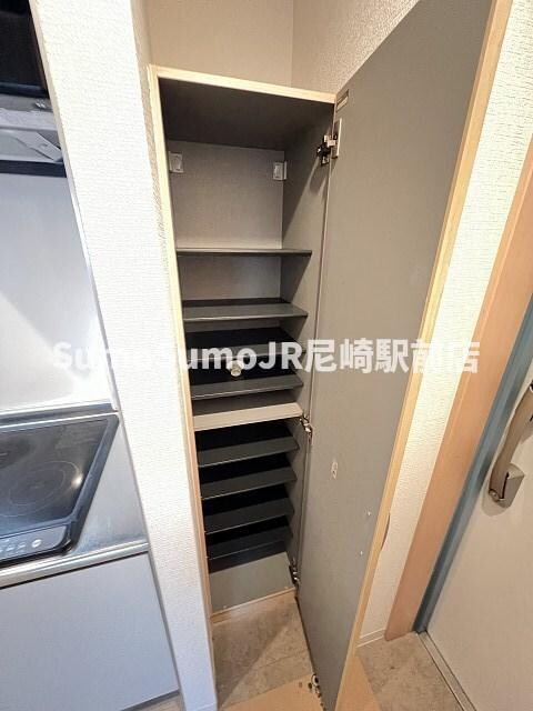 物件内観写真14　(収納のためのスペースです)