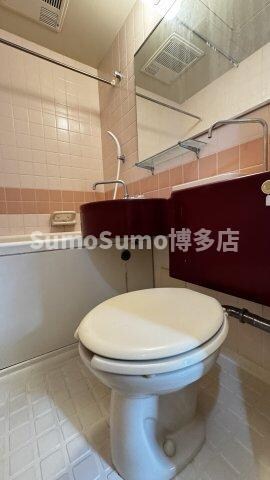 物件内観写真9　(シンプルで使いやすいトイレです)