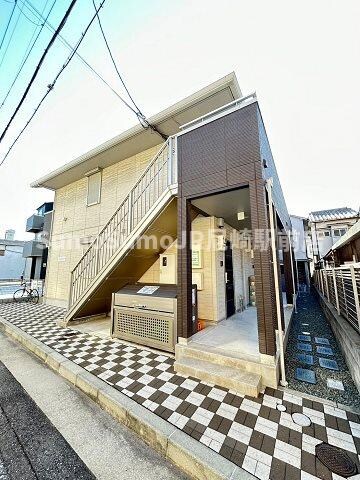 物件外観写真2　(物件の外観です)