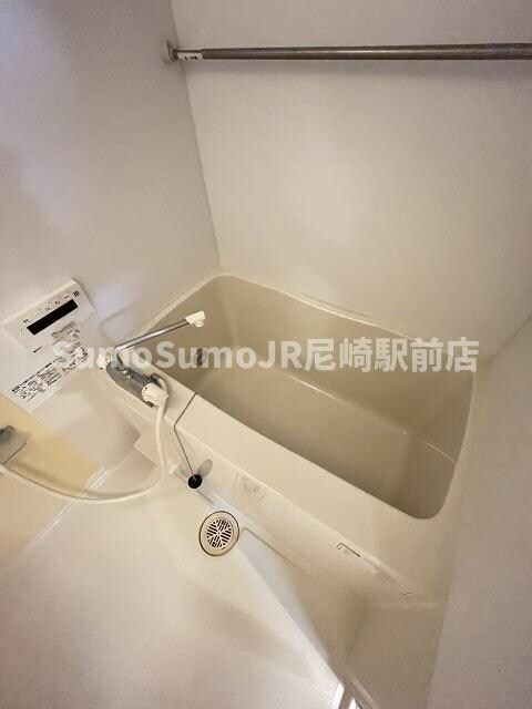 物件内観写真16　(日々の疲れを癒すお風呂付です)