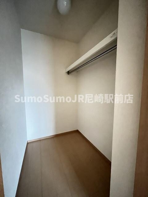 物件内観写真21　(収納豊富です)