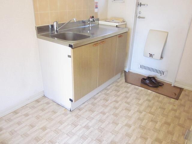 物件内観写真4　(他のお部屋のお写真になります… )