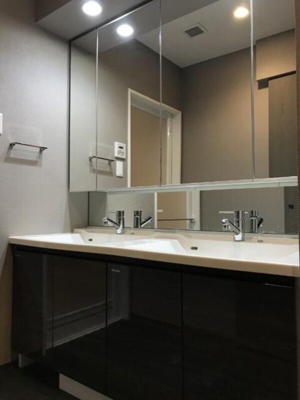 洗面・脱衣所( )