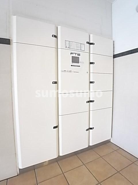 物件外観写真2　(便利な宅配ボックス完備♪)