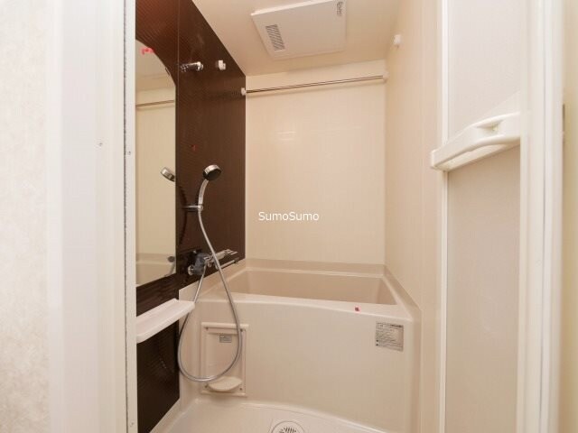 物件内観写真8　(ゆったり過ごせるお風呂です)