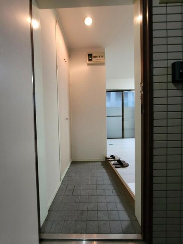 玄関(他居室参考写真 )