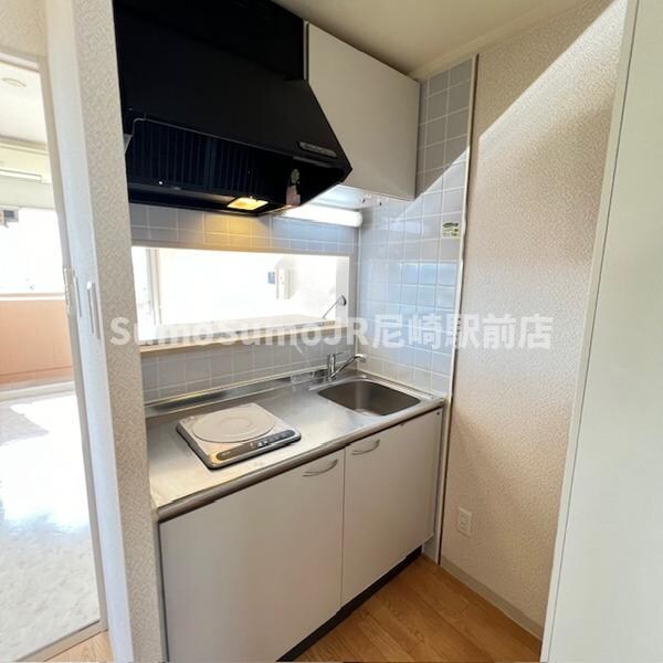 物件内観写真4　(お料理しやすいキッチンです)