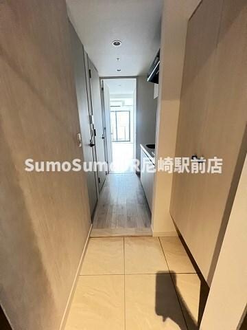 物件内観写真5　(落ち着いた玄関です)