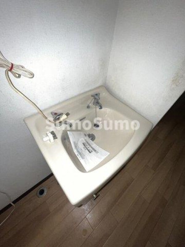 独立洗面台(使いやすい独立洗面台です)