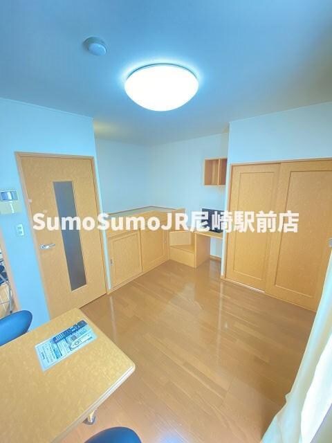 物件内観写真6　(リビングです)