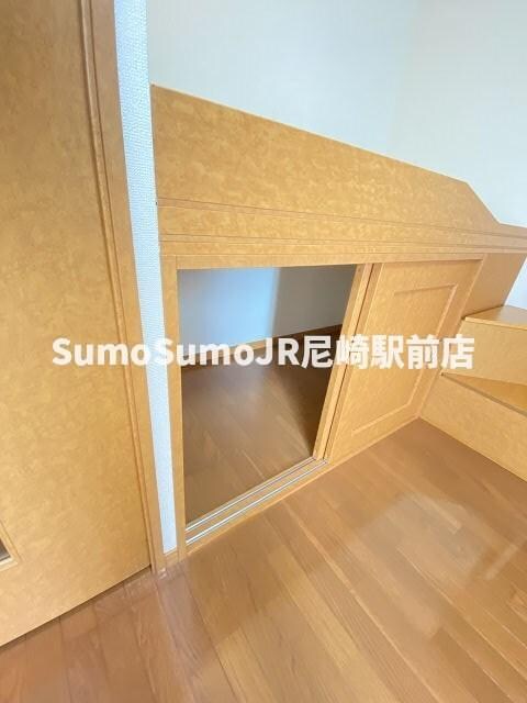 物件内観写真25　(専用の収納スペースです)