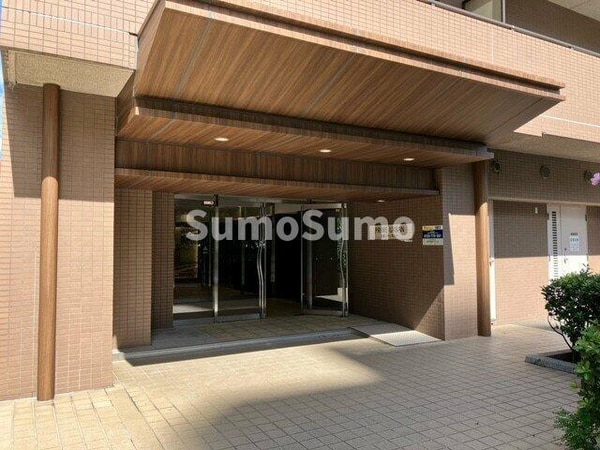 エントランス(建物の内部です)