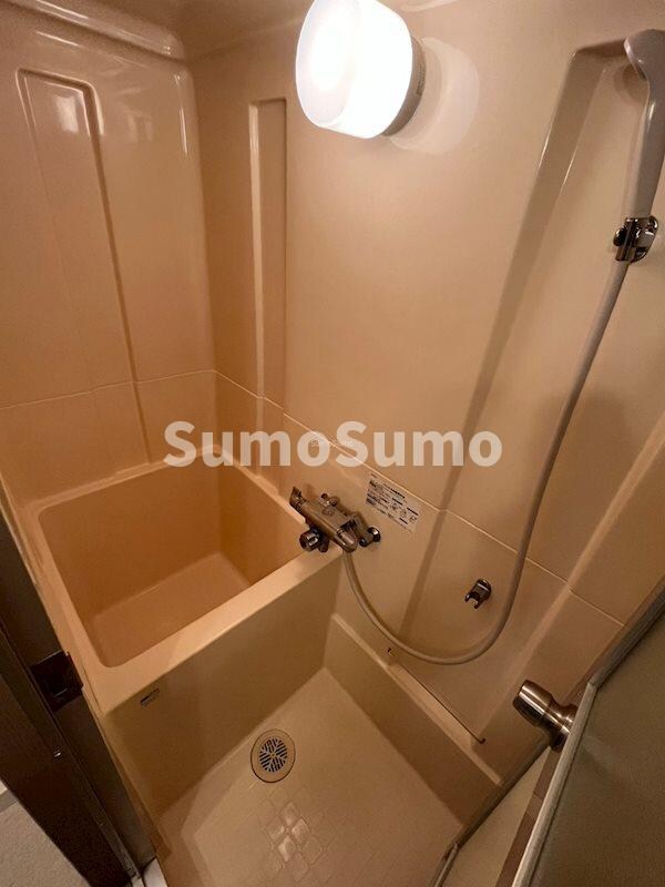 物件内観写真9　(コンパクトで使いやすいお風呂です)