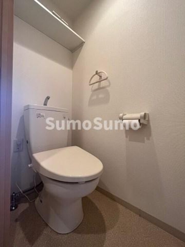 トイレ(コンパクトで使いやすいトイレです)