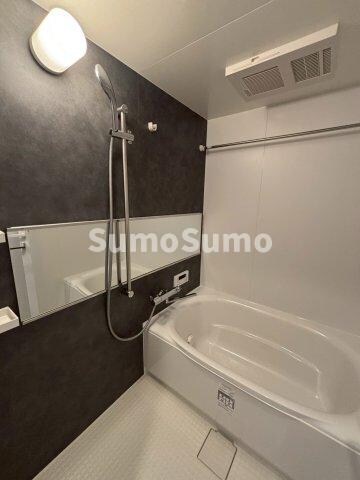 物件内観写真8　(コンパクトで使いやすいお風呂です)