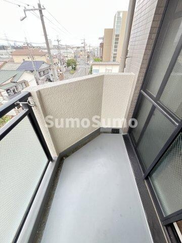 物件内観写真11　(バルコニー付きです)