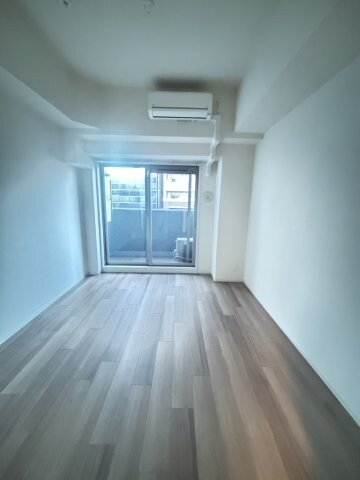 物件内観写真4　(居間です)