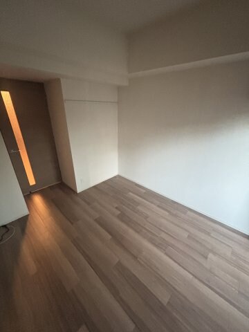 物件内観写真6　(コンパクトで使いやすい洋室です)