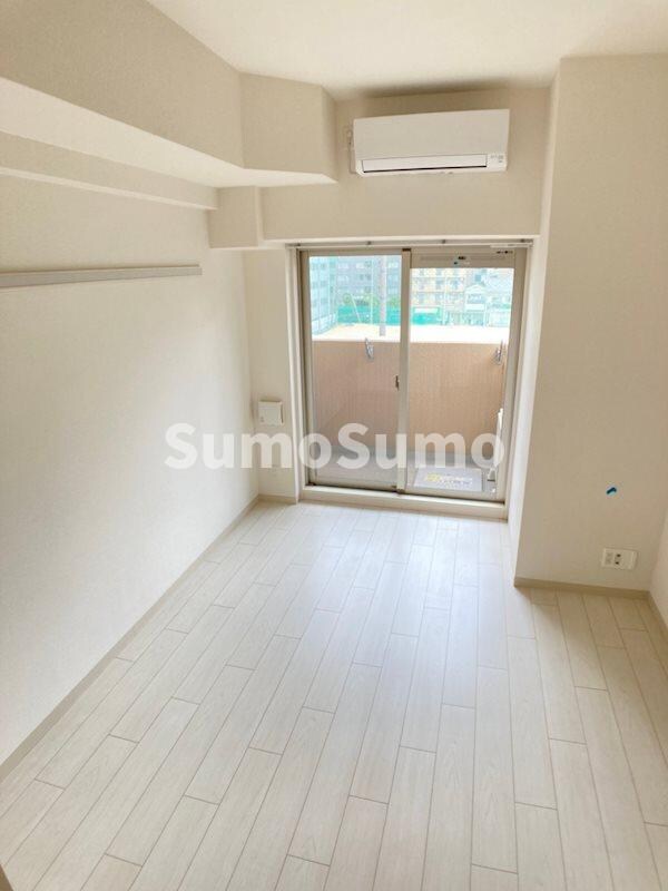 物件内観写真8　(ゆったり過ごせる居間です)