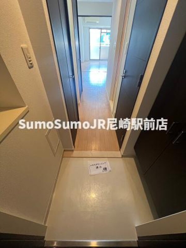 玄関(シンプルで使いやすい玄関です)