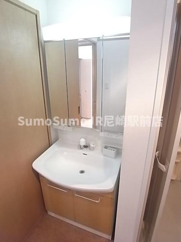 独立洗面台(独立洗面化粧台が付いています)