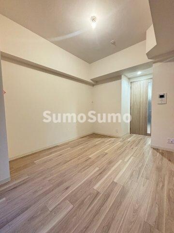 物件内観写真7　(ゆったりとした居間です)