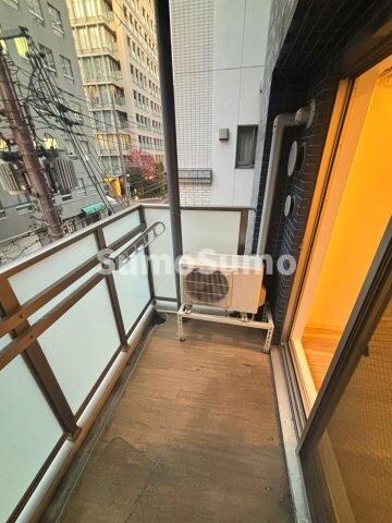 物件内観写真9　(バルコニーからの眺めを楽しみながら食事をしませんか)