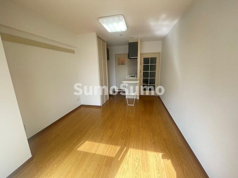 物件内観写真5　(ゆったり過ごせる居間です)