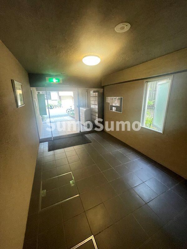 物件外観写真3　(建物の内部です)