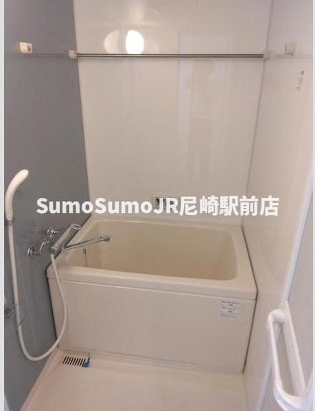 物件内観写真8　(落ち着いた空間のお風呂です)